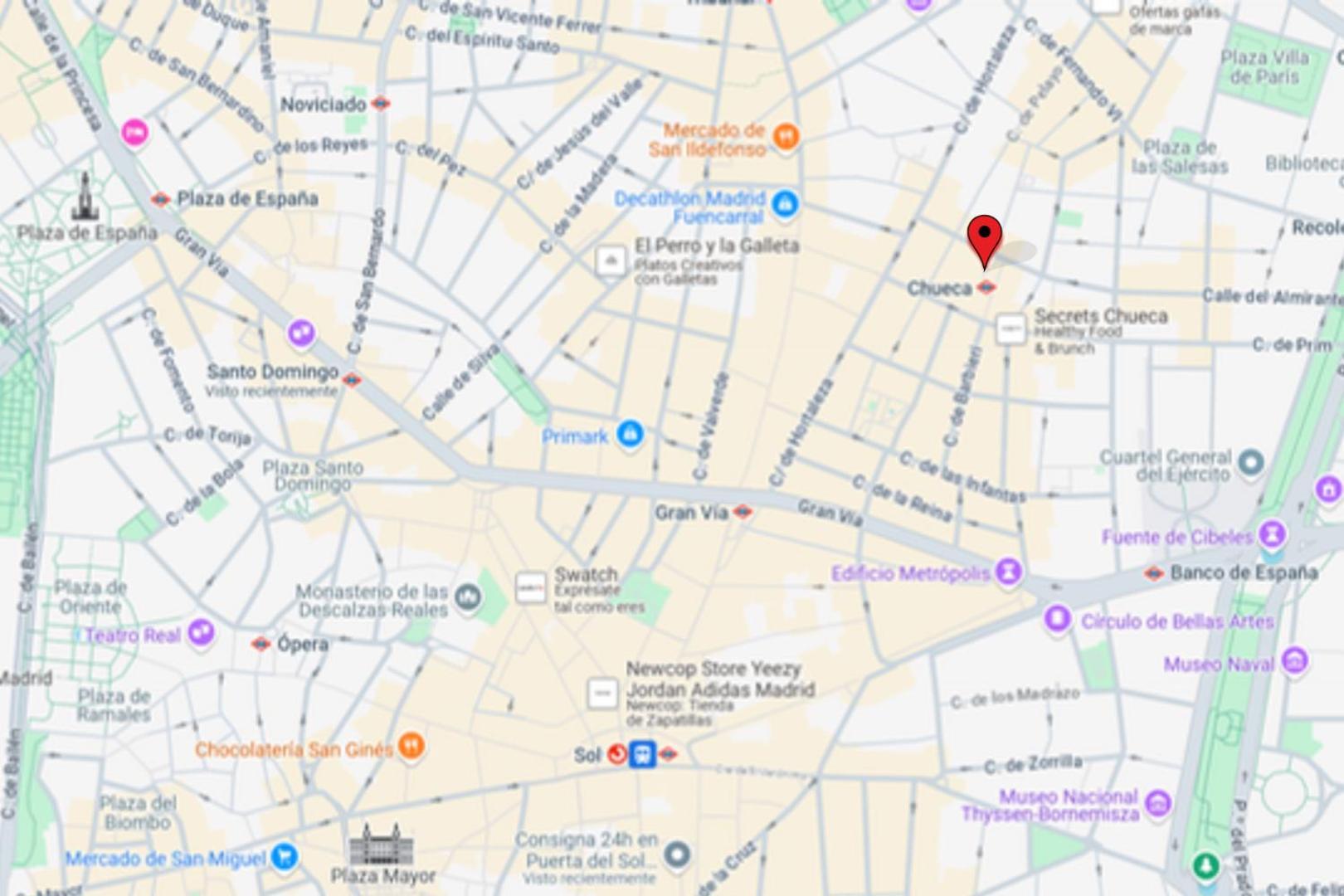 Pequeno Rincon Para 3, En Plaza De Chueca Madrid Eksteriør bilde